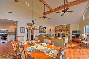 Picturesque Sky Haus Sanctuary w/ Mountain Views