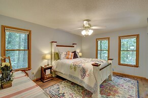 Cozy Blairsville Cabin: 2 Mi to Vogel State Park!