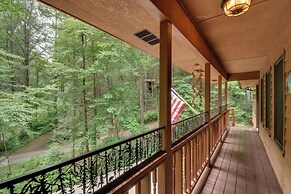 Cozy Blairsville Cabin: 2 Mi to Vogel State Park!