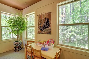 Cozy Blairsville Cabin: 2 Mi to Vogel State Park!