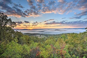 Large Luxe Cabin W/hot Tub 16mi to Blue Ridge