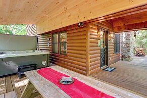 Pet-friendly Cabin w/ Hot Tub in Mineral Bluff!