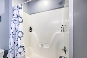 Lakefront Eatonton Home: Boat Dock + Fire Pit