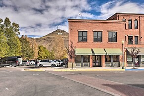 0660: Dtwn Salida Condo w/ Balcony