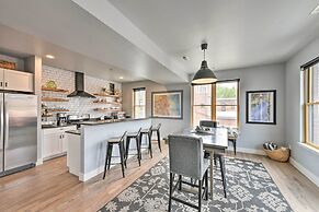 0660: Dtwn Salida Condo w/ Balcony