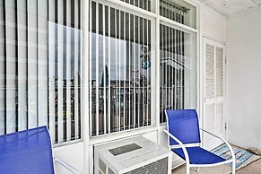 Virginia Beach Studio w/ Balcony + Pool View!