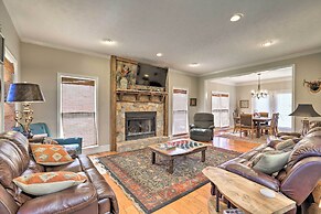 Pine Mountain Valley House w/ Pool & Grill!