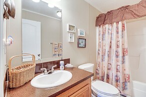 Wfh-friendly: Rural & Secluded Gem in Claxton!