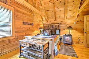 Lake Hartwell Lodge w/ Dock, Theater + Hot Tub!