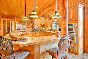 Lake Hartwell Lodge w/ Dock, Theater + Hot Tub!