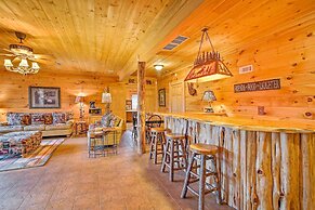 Lake Hartwell Lodge w/ Dock, Theater + Hot Tub!