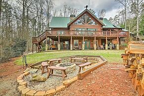 Lake Hartwell Lodge w/ Dock, Theater + Hot Tub!