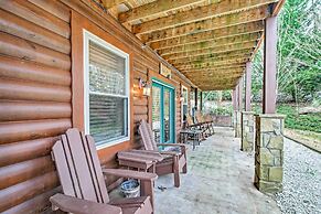 Lake Hartwell Lodge w/ Dock, Theater + Hot Tub!