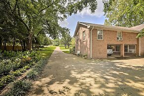 Nashville Apt w/ Patio, 3 Mi to Grand Ole Opry