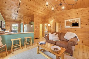 Cozy Cabin in Private Location w/ Hot Tub & Grill!