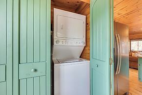 Cozy Cabin in Private Location w/ Hot Tub & Grill!