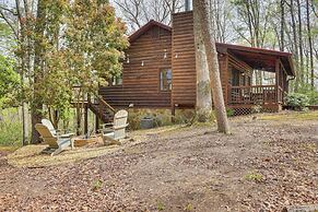 Cozy Cabin in Private Location w/ Hot Tub & Grill!