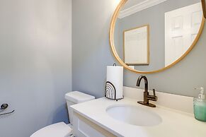 Spacious Stockbridge Manor: Pool Table, 2 Kitchens