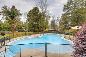 Spacious Stockbridge Manor: Pool Table, 2 Kitchens