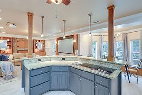 Spacious Stockbridge Manor: Pool Table, 2 Kitchens