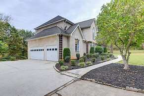 Spacious Stockbridge Manor: Pool Table, 2 Kitchens