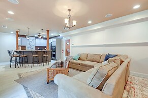 Spacious Stockbridge Manor: Pool Table, 2 Kitchens