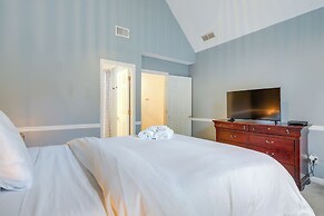 Spacious Stockbridge Manor: Pool Table, 2 Kitchens