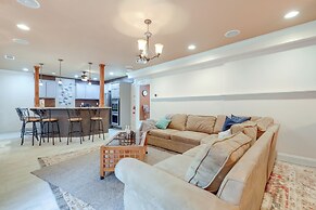 Spacious Stockbridge Manor: Pool Table, 2 Kitchens