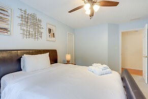 Spacious Stockbridge Manor: Pool Table, 2 Kitchens