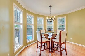 Spacious Stockbridge Manor: Pool Table, 2 Kitchens