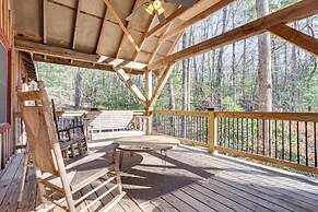 Jasper '7 Timbers' Cabin on 10 Acres w/ a Creek!
