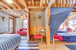 Jasper '7 Timbers' Cabin on 10 Acres w/ a Creek!