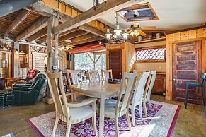 Jasper '7 Timbers' Cabin on 10 Acres w/ a Creek!