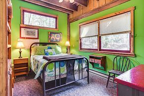 Jasper '7 Timbers' Cabin on 10 Acres w/ a Creek!