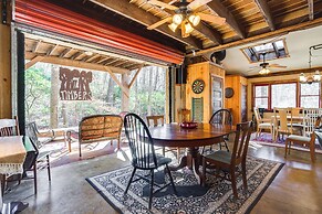 Jasper '7 Timbers' Cabin on 10 Acres w/ a Creek!