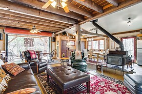 Jasper '7 Timbers' Cabin on 10 Acres w/ a Creek!