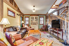 Jasper '7 Timbers' Cabin on 10 Acres w/ a Creek!