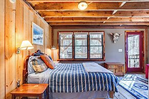 Jasper '7 Timbers' Cabin on 10 Acres w/ a Creek!