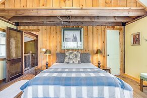 Jasper '7 Timbers' Cabin on 10 Acres w/ a Creek!