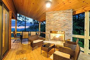 Creekside Cabin w/ Hot Tub, Mtn Views & More!