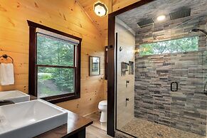Creekside Cabin w/ Hot Tub, Mtn Views & More!
