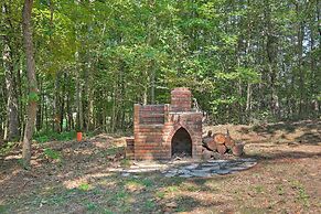 Pet-friendly Toccoa Home w/ Deck + Lake Access!