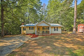 Pet-friendly Toccoa Home w/ Deck + Lake Access!