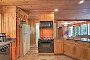 Pet-friendly Toccoa Home w/ Deck + Lake Access!