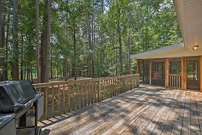 Pet-friendly Toccoa Home w/ Deck + Lake Access!
