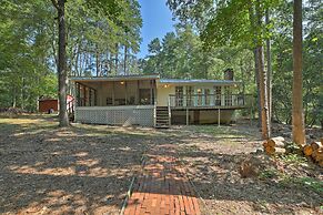 Pet-friendly Toccoa Home w/ Deck + Lake Access!