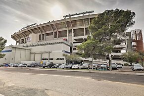 Tucson Home w/ Wraparound Balcony, Walk to U of A!