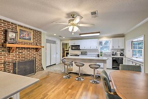 Mcdonough Getaway w/ Private Lake on 24 Acres