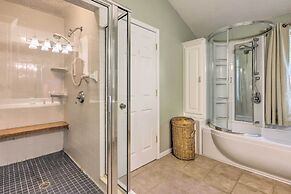 Mcdonough Getaway w/ Private Lake on 24 Acres