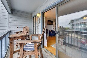Breezy Tybee Island Condo - 100 Yards From Beach!